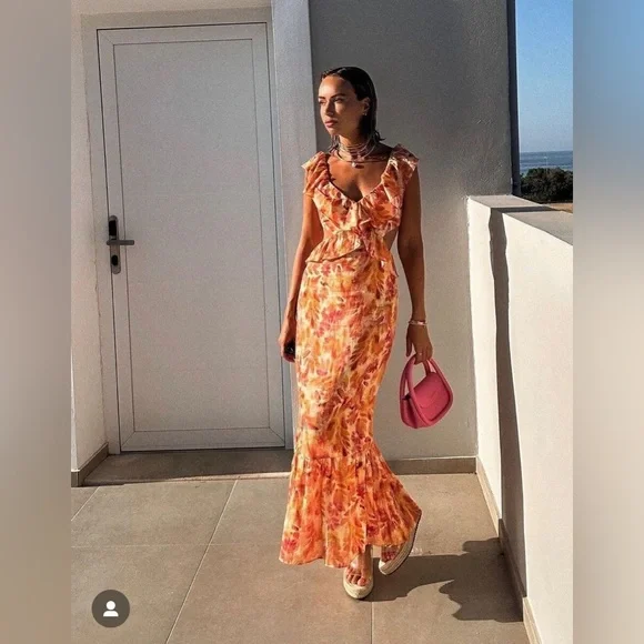 Zara Linen Ruffled Midi Dress‎ - Picture 3 of 17